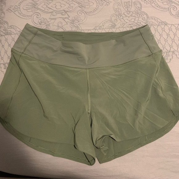 Size 14 Green Lululemon Shorts - Picture 1 of 3